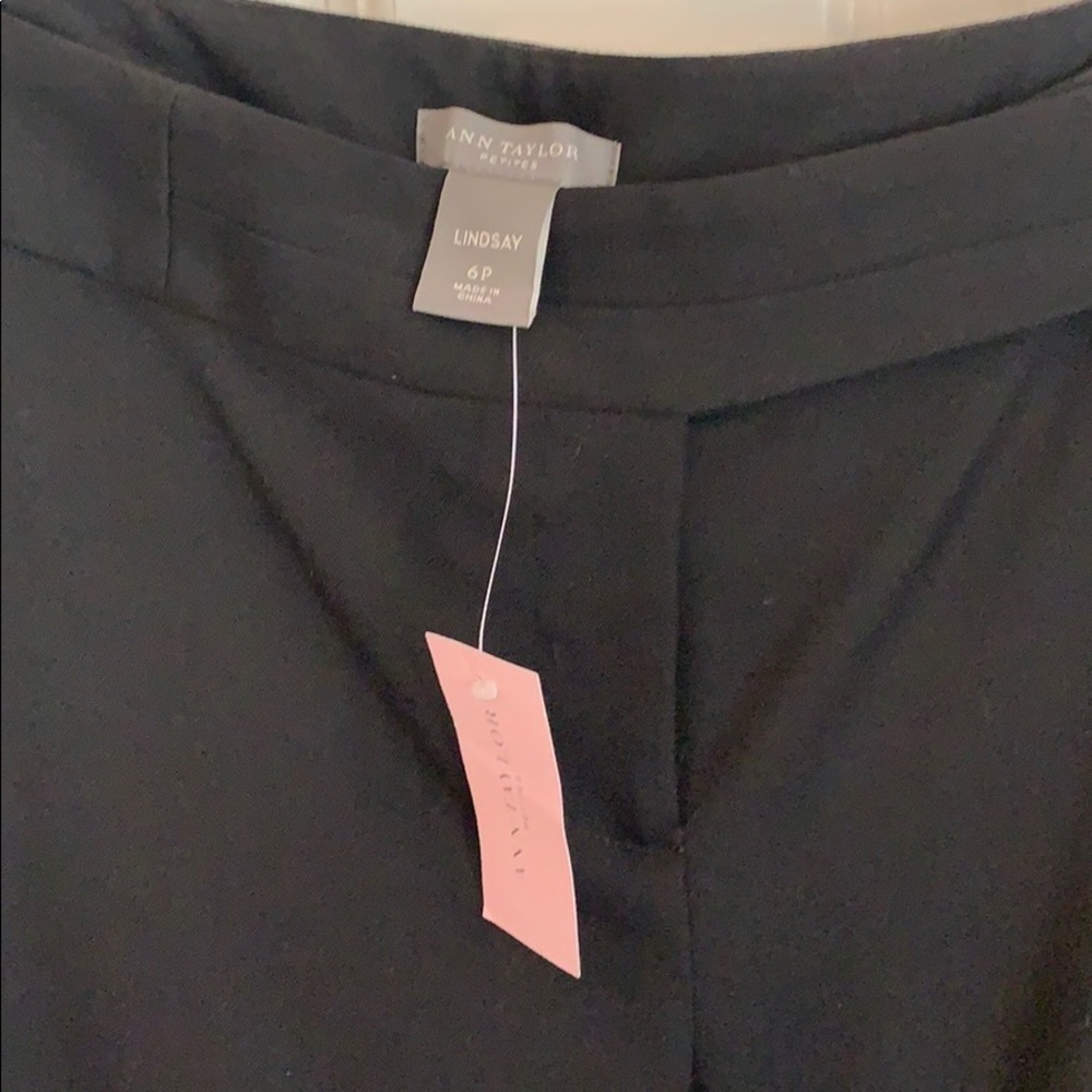 Ann Taylor Lindsay Black Pants. Size 6P. - Picture 2 of 3